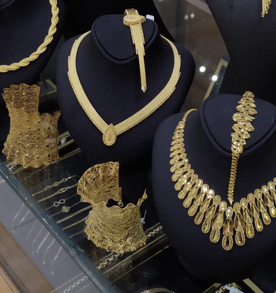 Döğenci Kuyumculuk altın kolye ve takı seçkisi